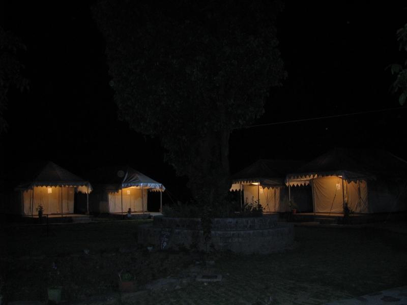 Tatva Bir Tents And Hotel Kangar Bagian luar foto