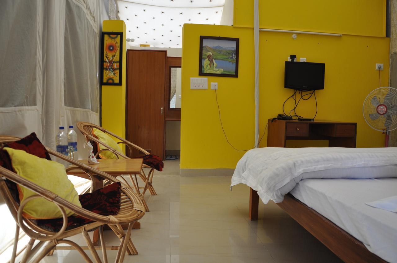 Tatva Bir Tents And Hotel Kangar Bagian luar foto