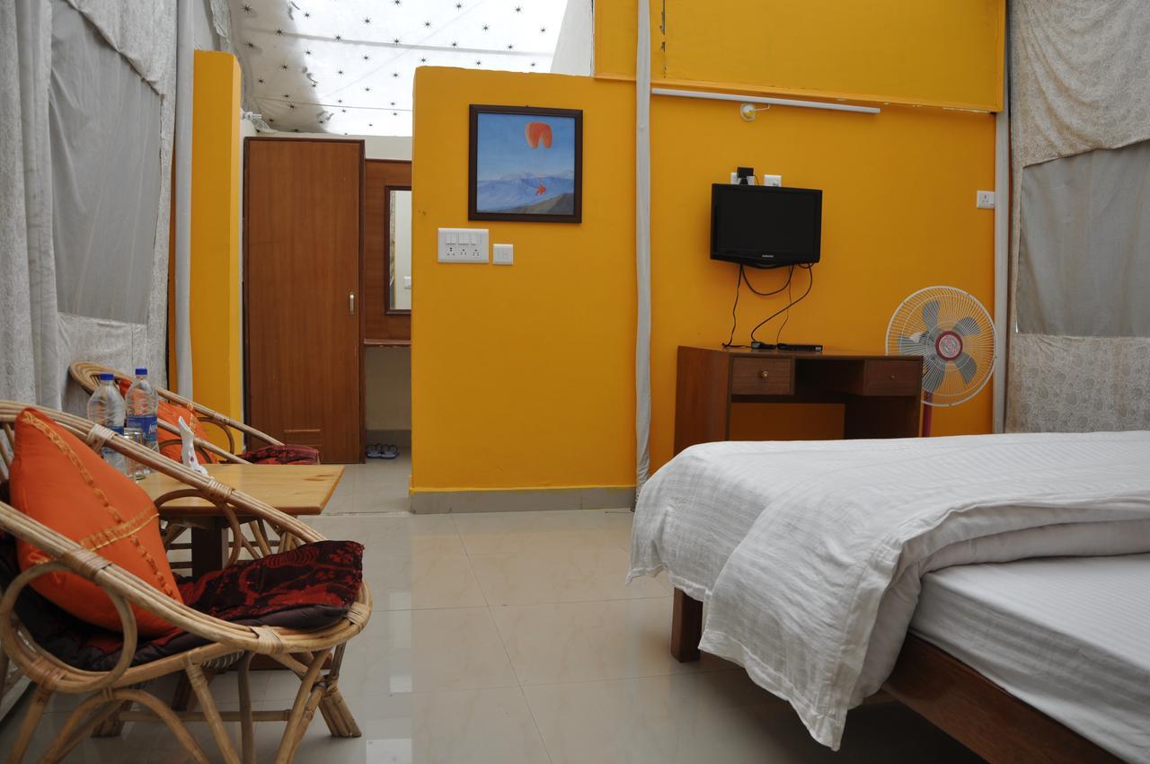 Tatva Bir Tents And Hotel Kangar Bagian luar foto